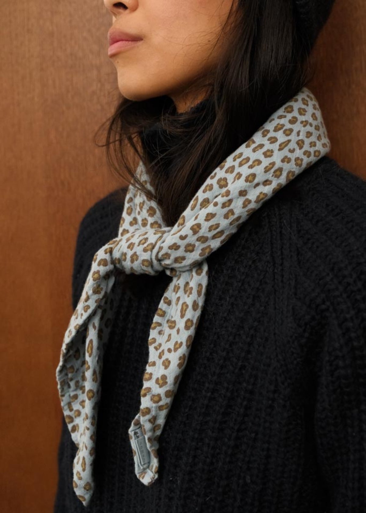 écharpe en mousseline BIANCA mini leopard mauve