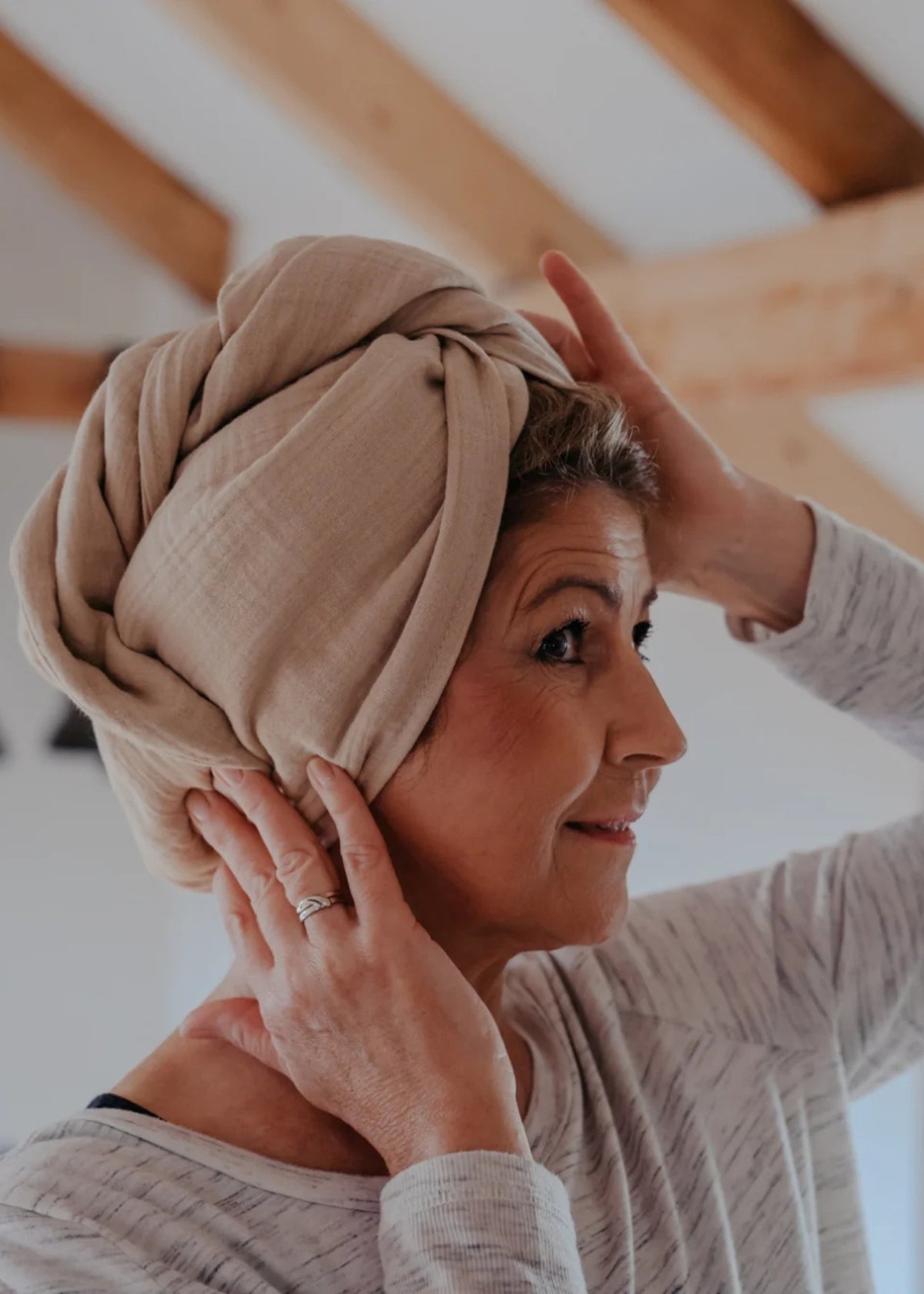 Turban en mousseline beige