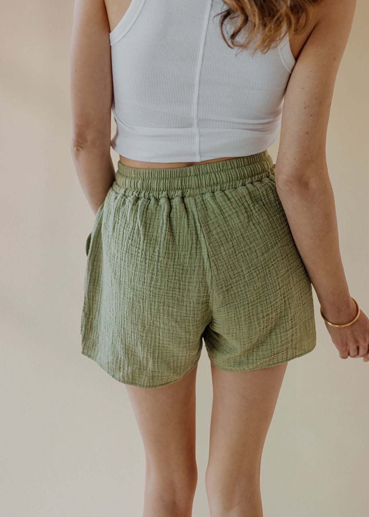 Musselin-Shorts STELLA sage green melange
