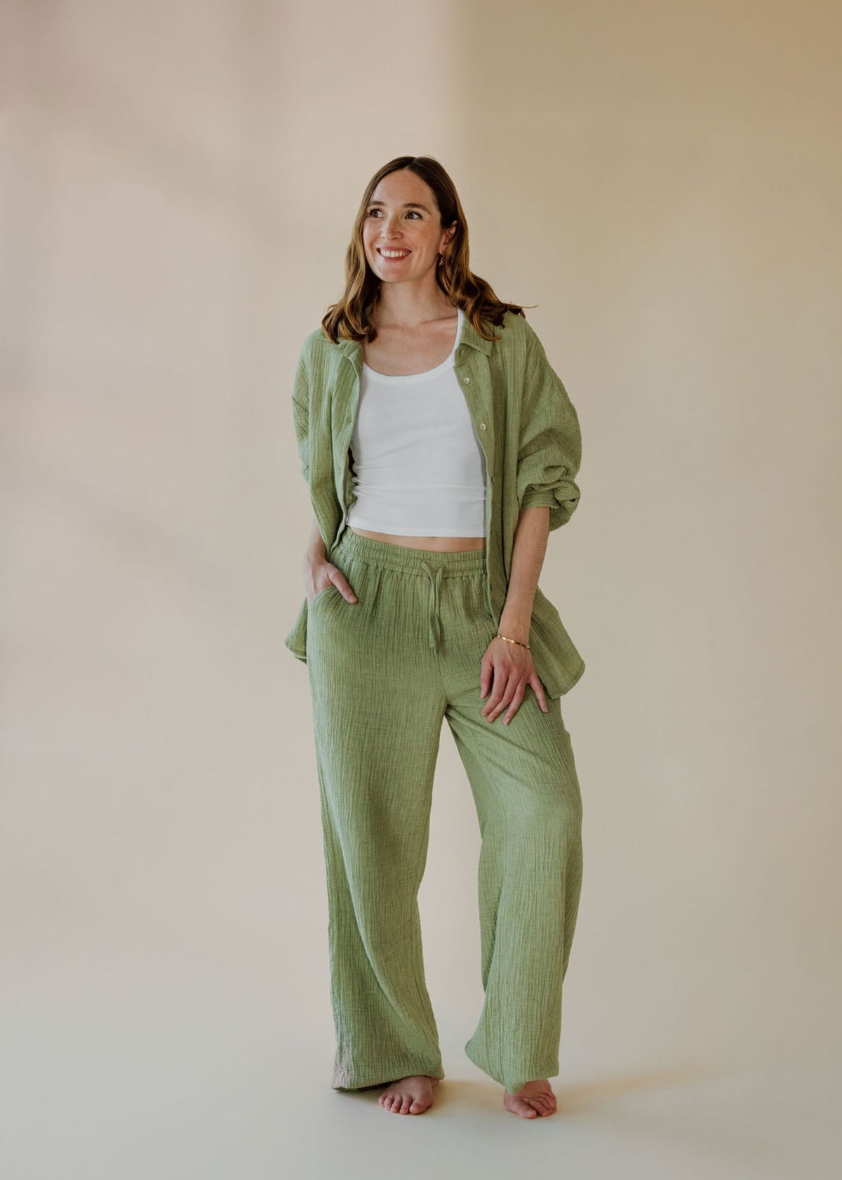 Pantalon en mousseline ONA sage melange