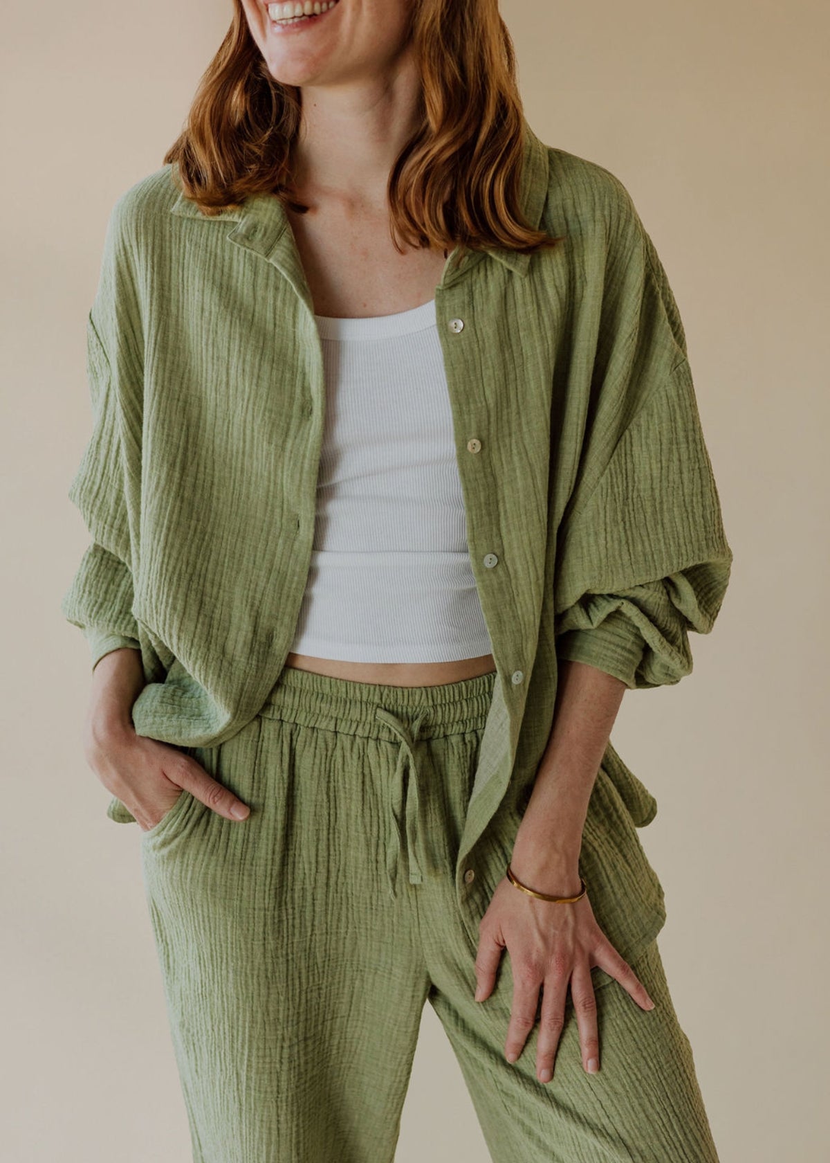 Pantalon en mousseline ONA sage melange