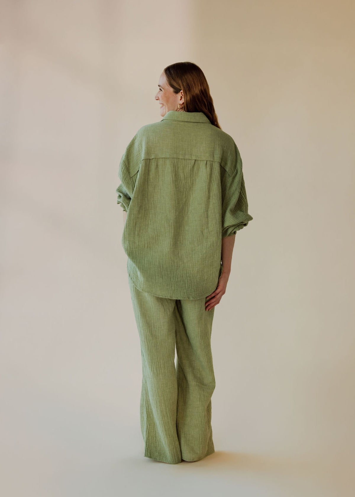 Pantalon en mousseline ONA sage melange