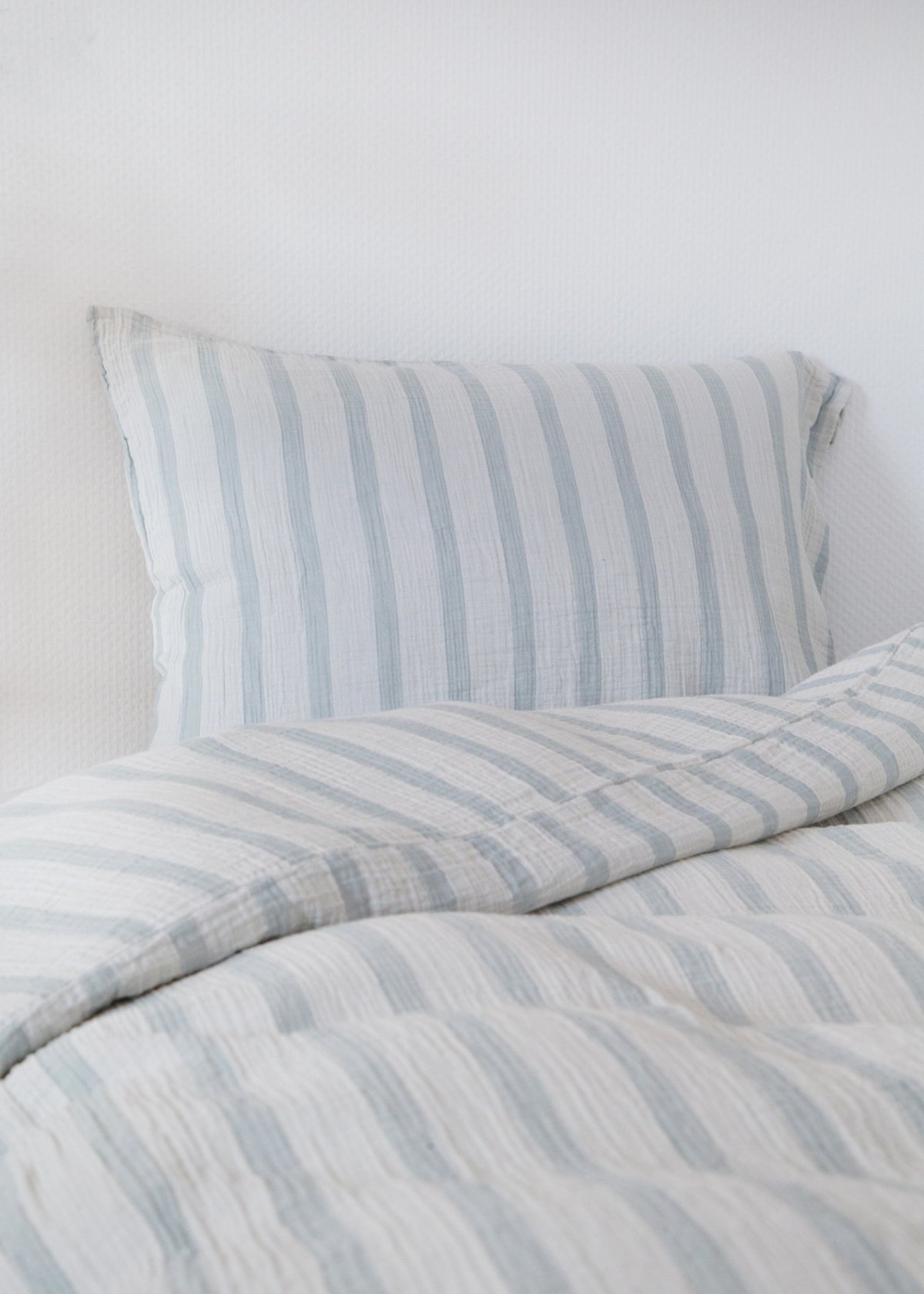 FINA Muslin Pillowcase, Glacier Mint